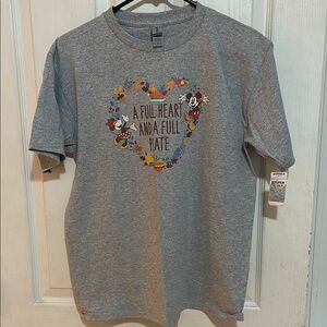 NWT Disney Mickey & Minnie Mouse Short Sleeve Tee with Fall/Thanksgiving Design